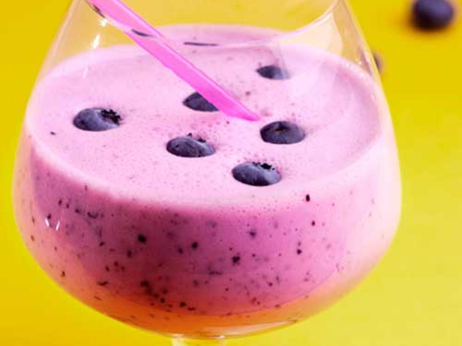 Ultimate Blueberry and Banana Smoothie recipe