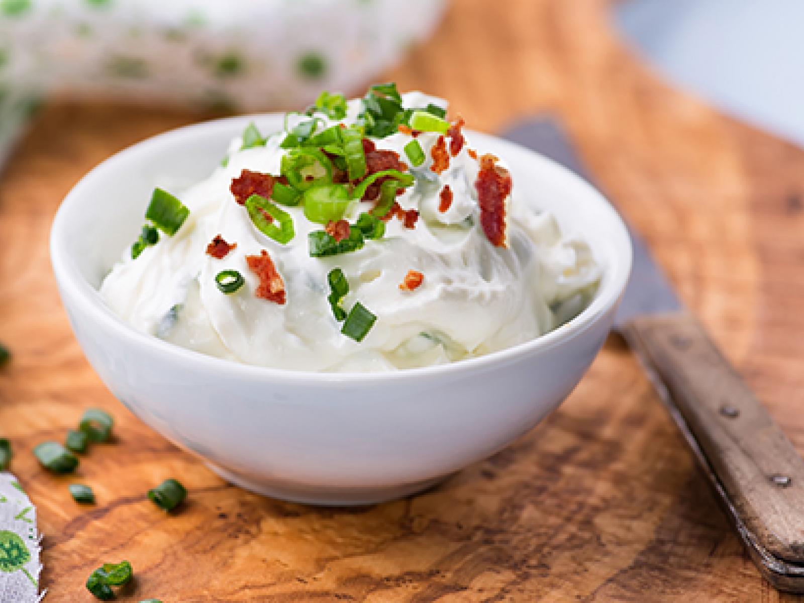 Baked Cheesy-Bacon Dip recipe